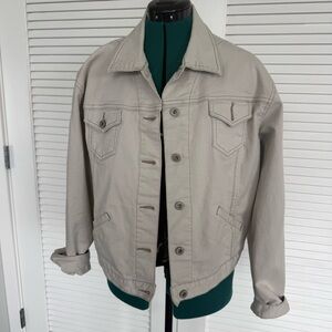 Levi’s Relaxed-Fit Trucker Denim Jacket